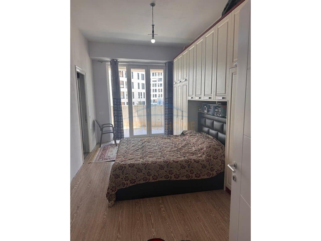 Shitet, Apartament 3+1+2, 21 Dhjetori, Tiranë 4