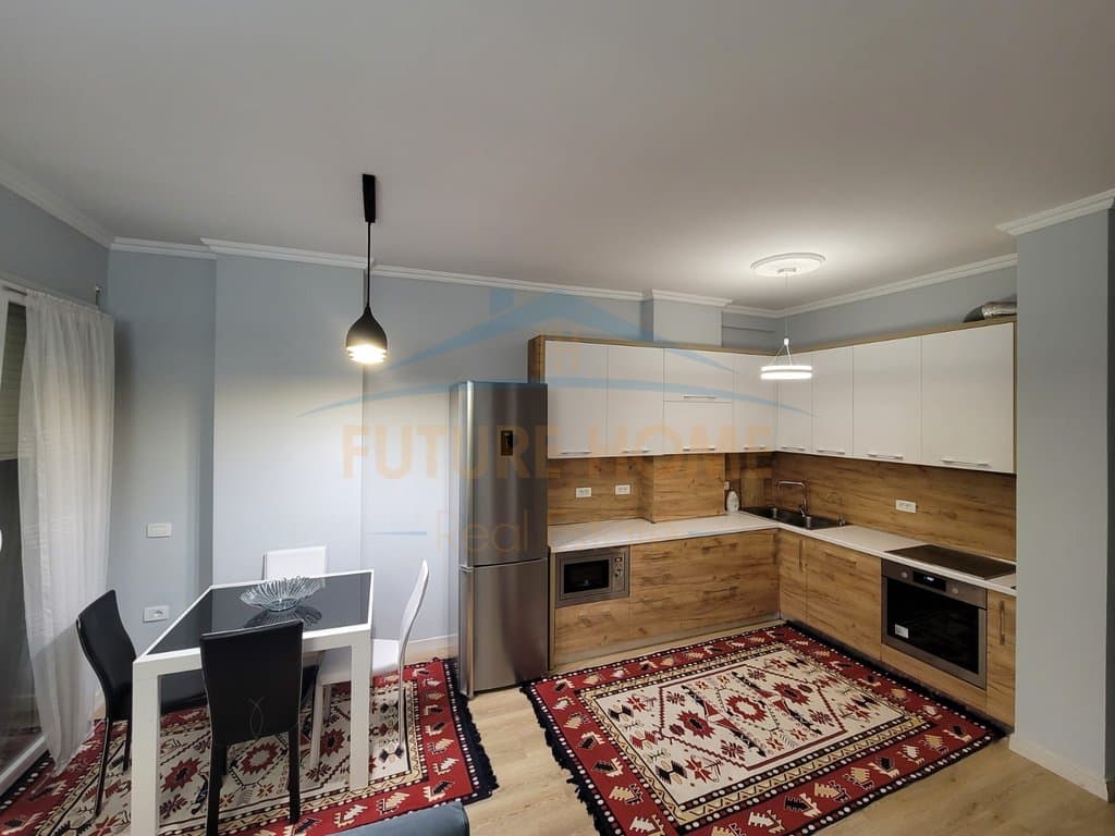 Qera, Apartament 2+1+2, Rruga 5 Maji, Tiranë 4