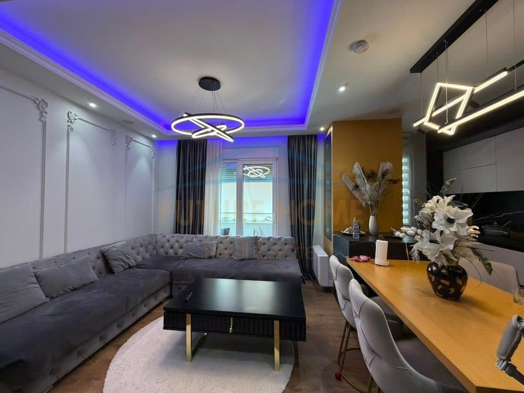 Shitet, Apartament 2+1+Post Parkimi, Ish-Fusha e Aviacionit