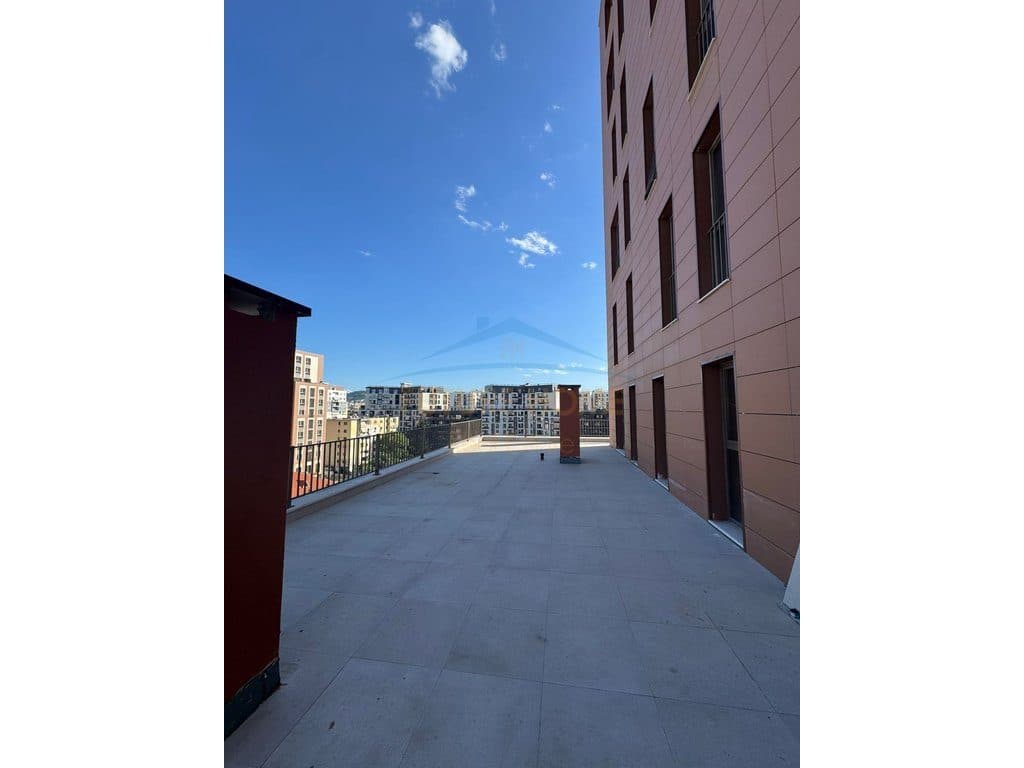Shitet, Apartament 2+1+2 Verandë, Rruga Dritan Hoxha 4