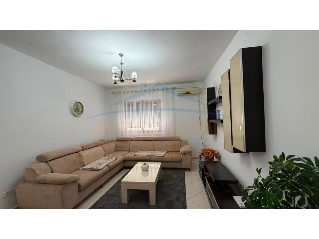 Shitet Apartament 3+1+2 ne Astir, Unaza e Re 2