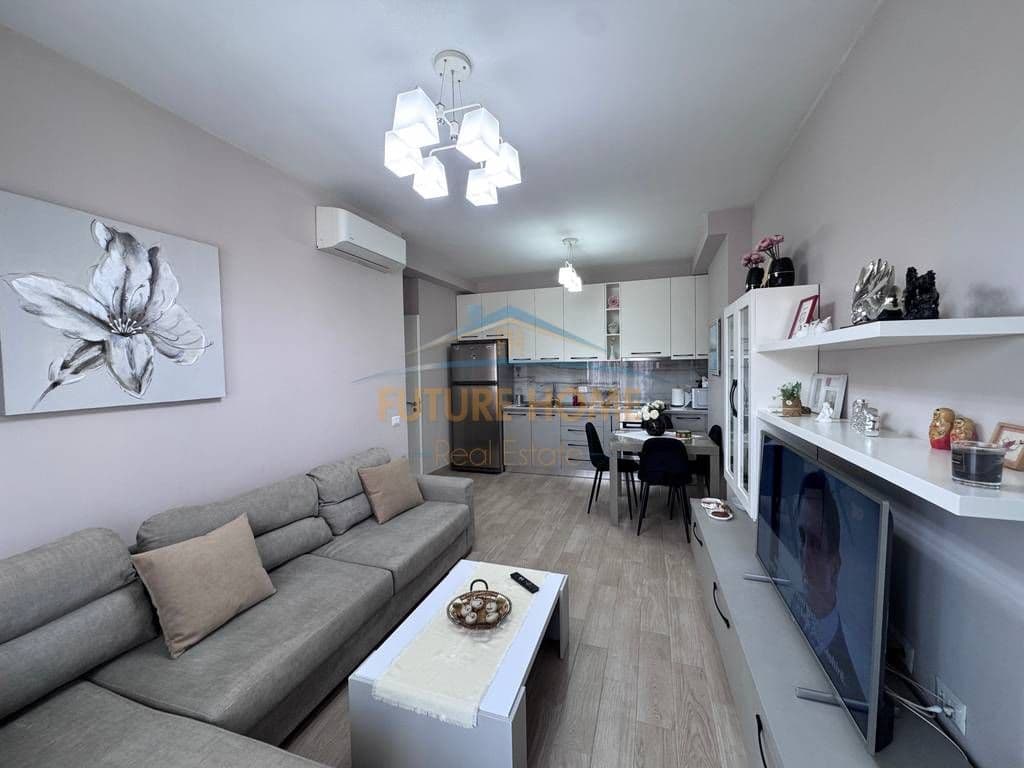 Qera, Apartament 2+1, Kontakto! 2