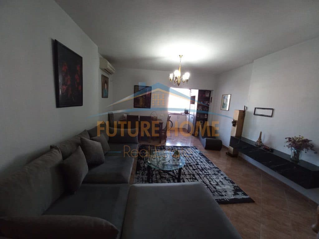 Në shitje, Apartament 2+1, Rruga Dritan Hoxha, Tiranë. 2