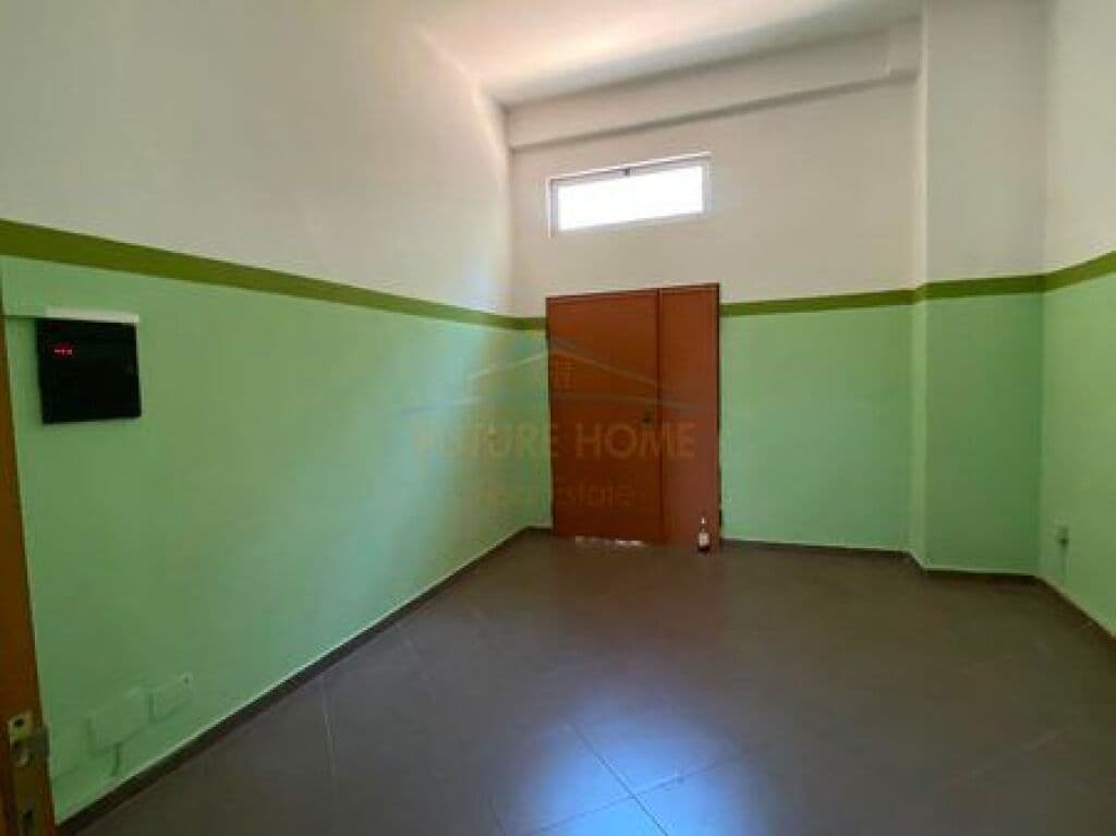 Në shitje, Hapësira Biznesi, Rruga Riza Cerova 3