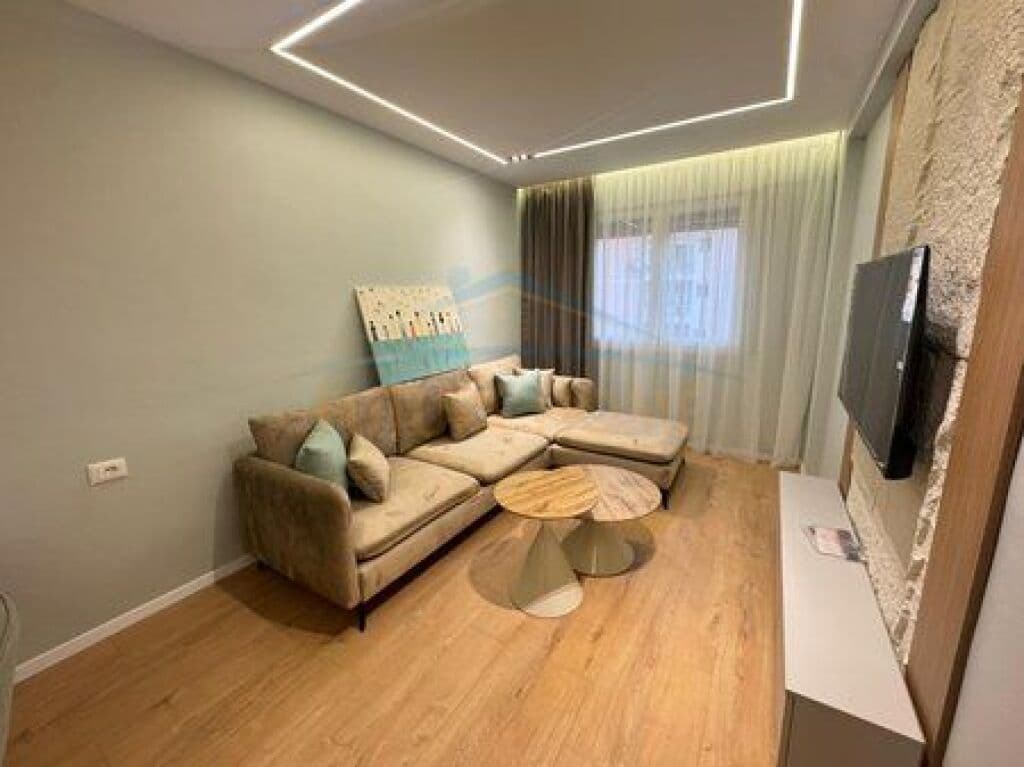 Në shitje, Apartament 2+1, Misto Mame
