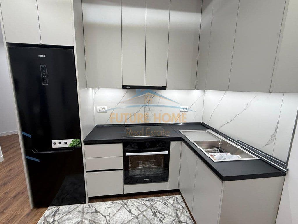 Në shitje, Apartament 1+1, Rruga e Re, Tiranë. 3
