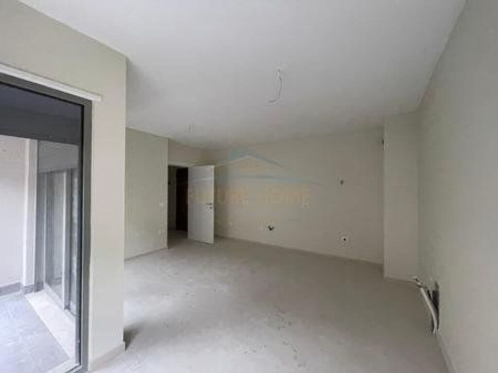 Qira, Apartament 1+1, Rruga Dervish Hekali, Shkolla e Kuqe, Tiranë.