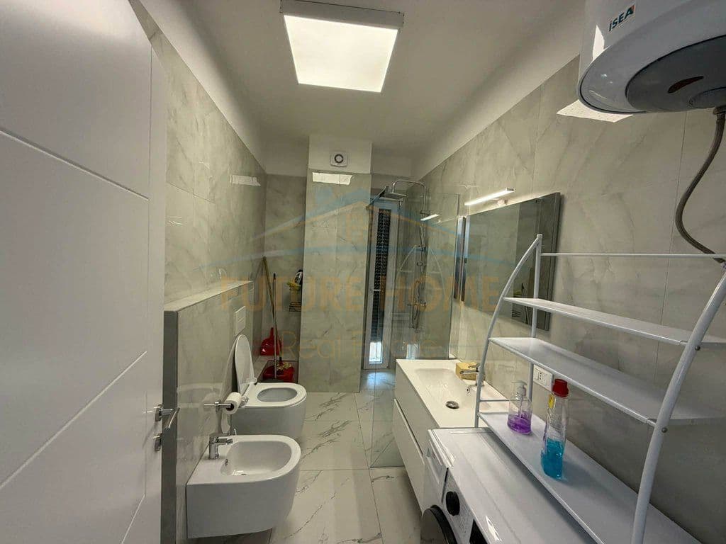 Qira, Apartament 2+1 + 2 Vende Parkimi, Unaza Re 2