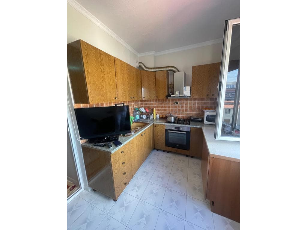 Shitet, Apartament 2+1+2, Irfan Tomini, Tiranë 4