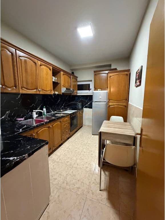 Qira, Apartament 2+1+Veranda, Bazar i Ri, Tiranë 3