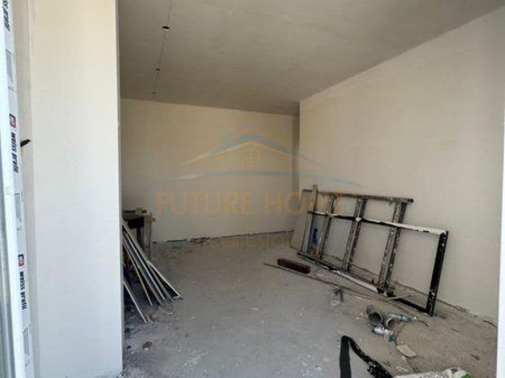 Në shitje, Apartament 2+1+2, Yzberisht, Tiranë. 4