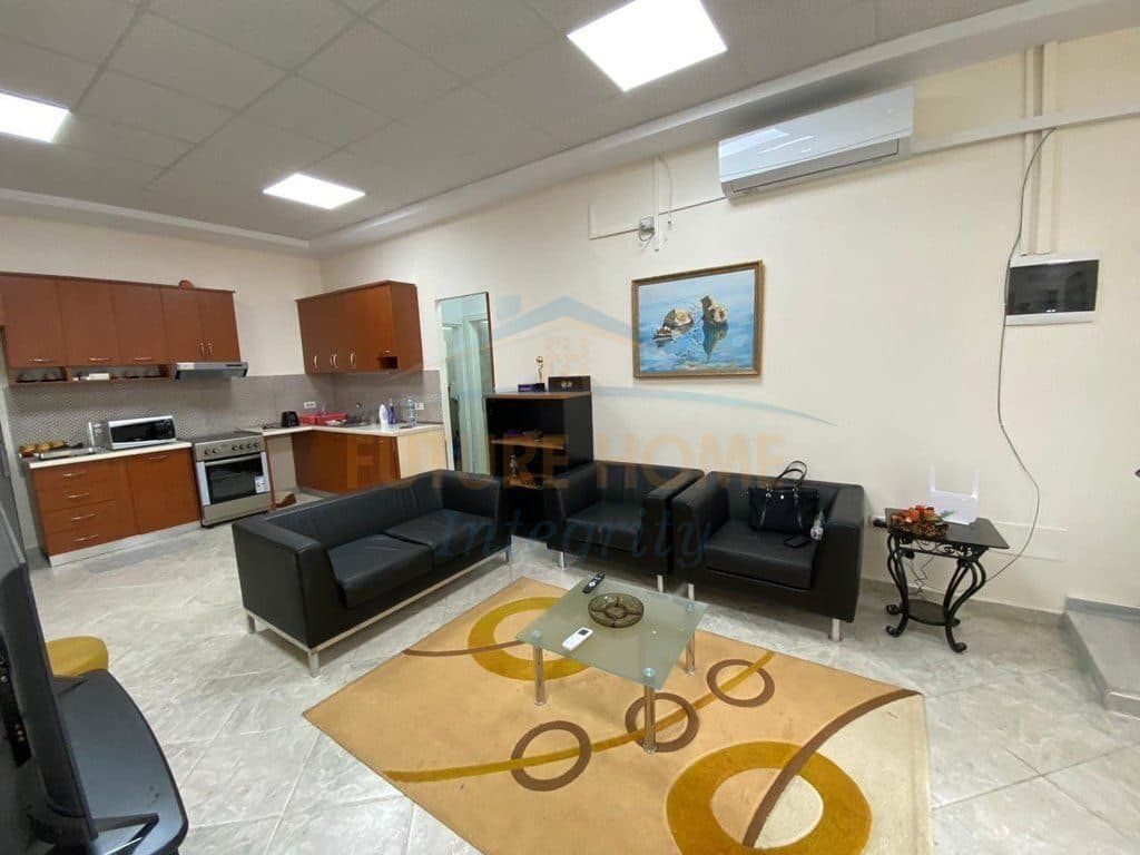 Jepet me qira, Apartament 2+1, Rruga Kavaja, Tiranë.