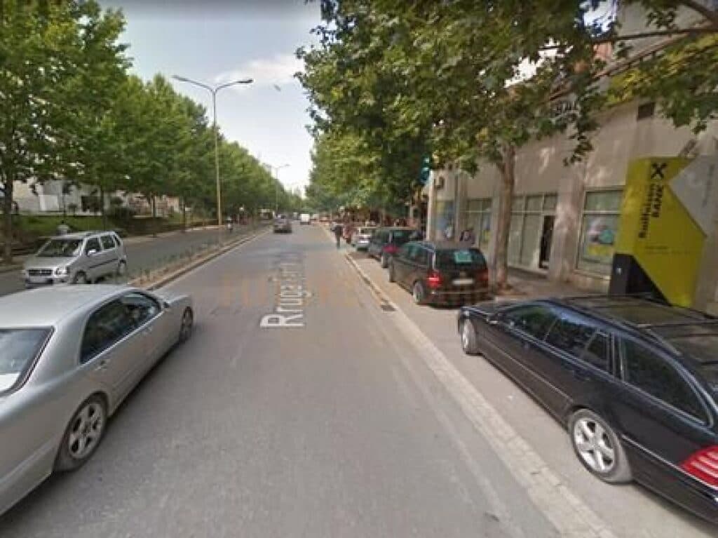 Në shitje, Hapësira Biznesi, Rruga Ferit Xhajko 1