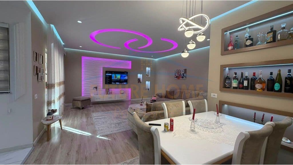 Në shitje, Apartament 2+1, Rruga e Re, Tiranë