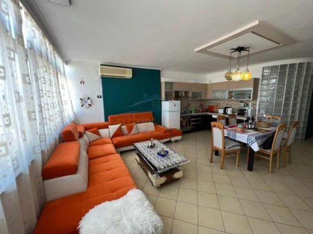 Qira, Apartament 3+1+2, Ish Parku i Autobusëve