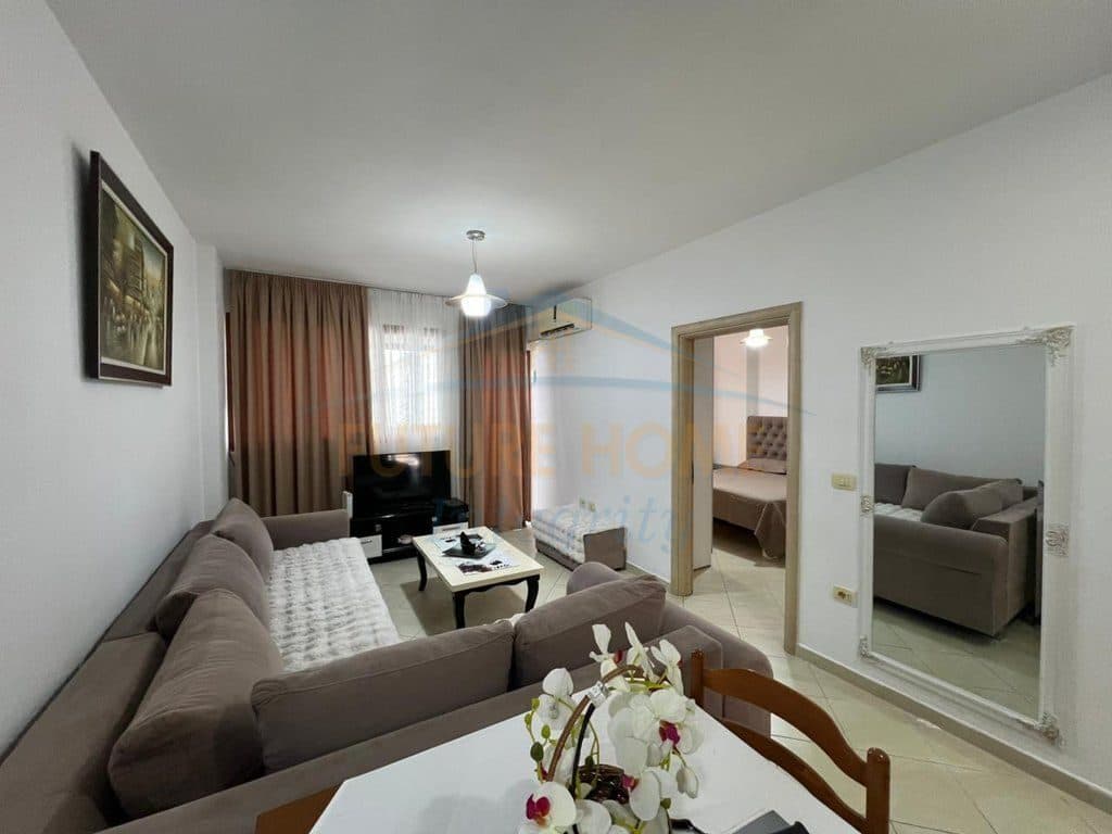Në shitje, Apartament 1+1, Ish Tregu i Elektricitetit, Tiranë.