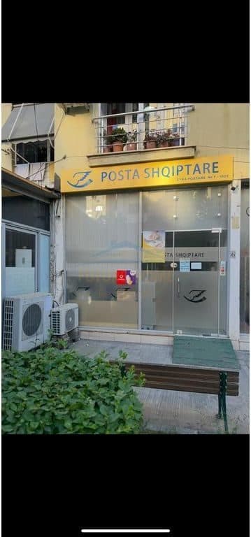 Në shitje, Hapësira Tregtare, Laprakë, Tiranë 4