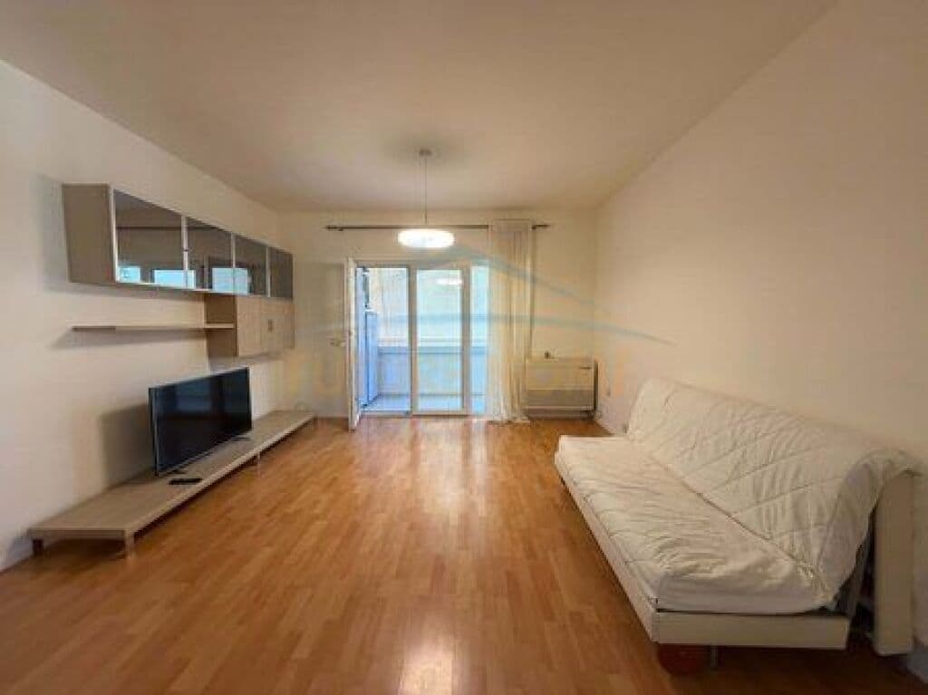 Qira, Apartament 2+1+2, Liceu Artistik