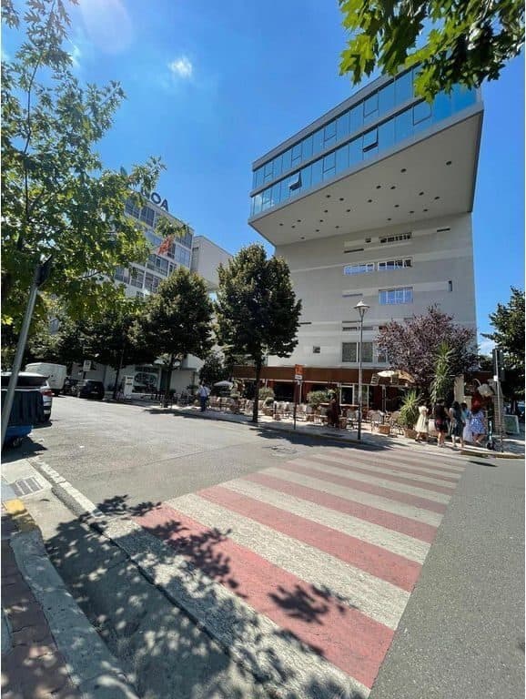 Qira, Apartament 3+1+2, Rruga Barrikadave, Tiranë. 3