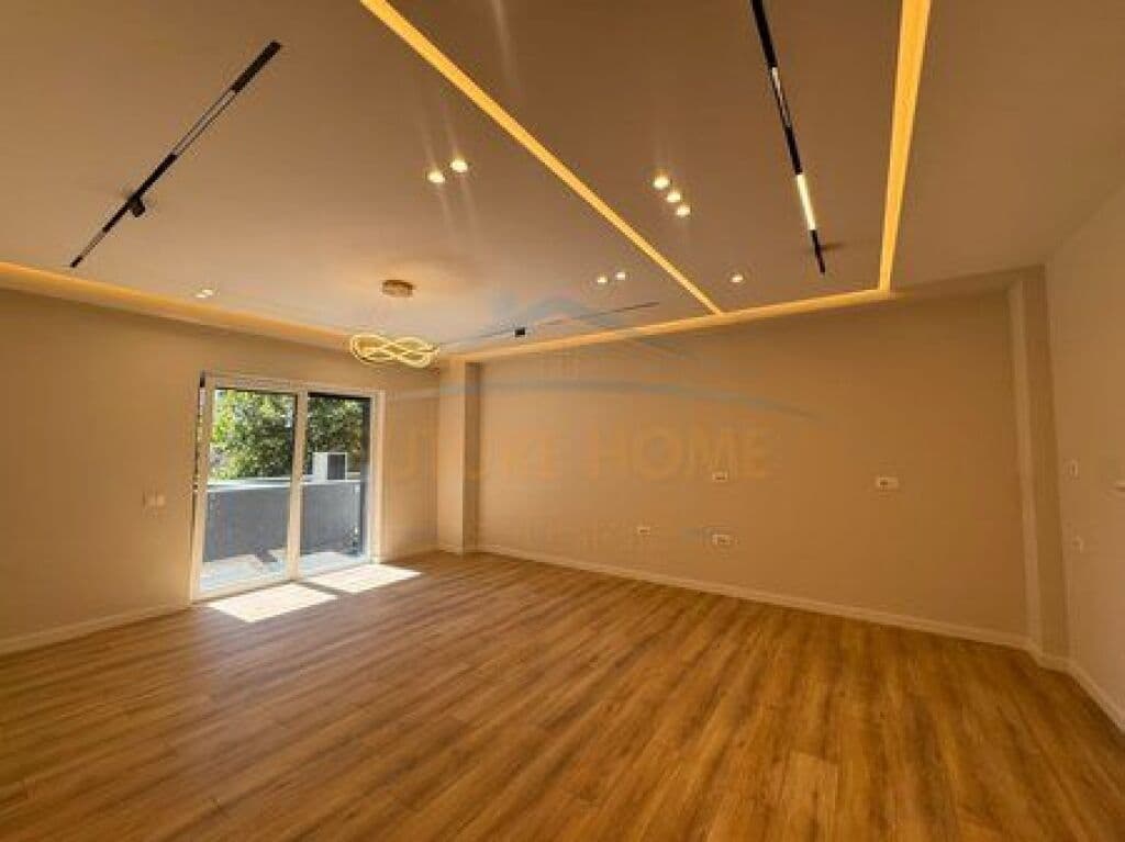 Në shitje, Apartament 2+1+2, Quartum Residence, Rruga Panorama.