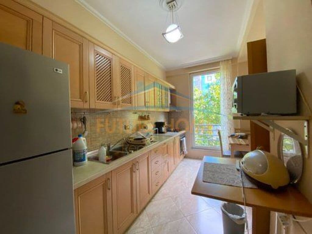 Jepet me qira, Apartament 1+1, Laprakë 4