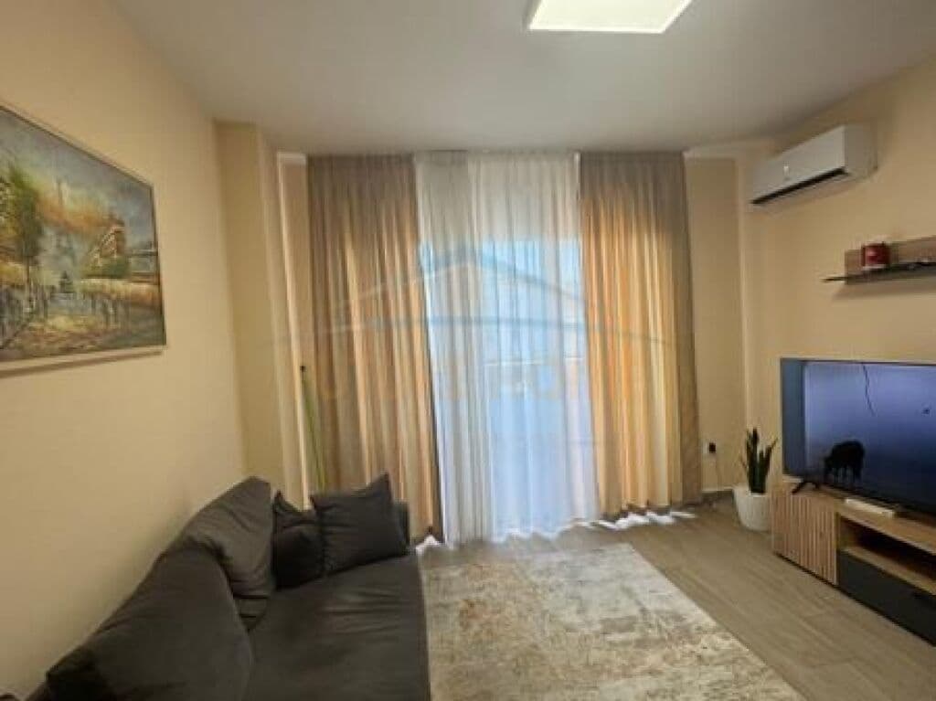 Qira, Apartament 2+1+2, Rruga Kongresi i Manastirit 2