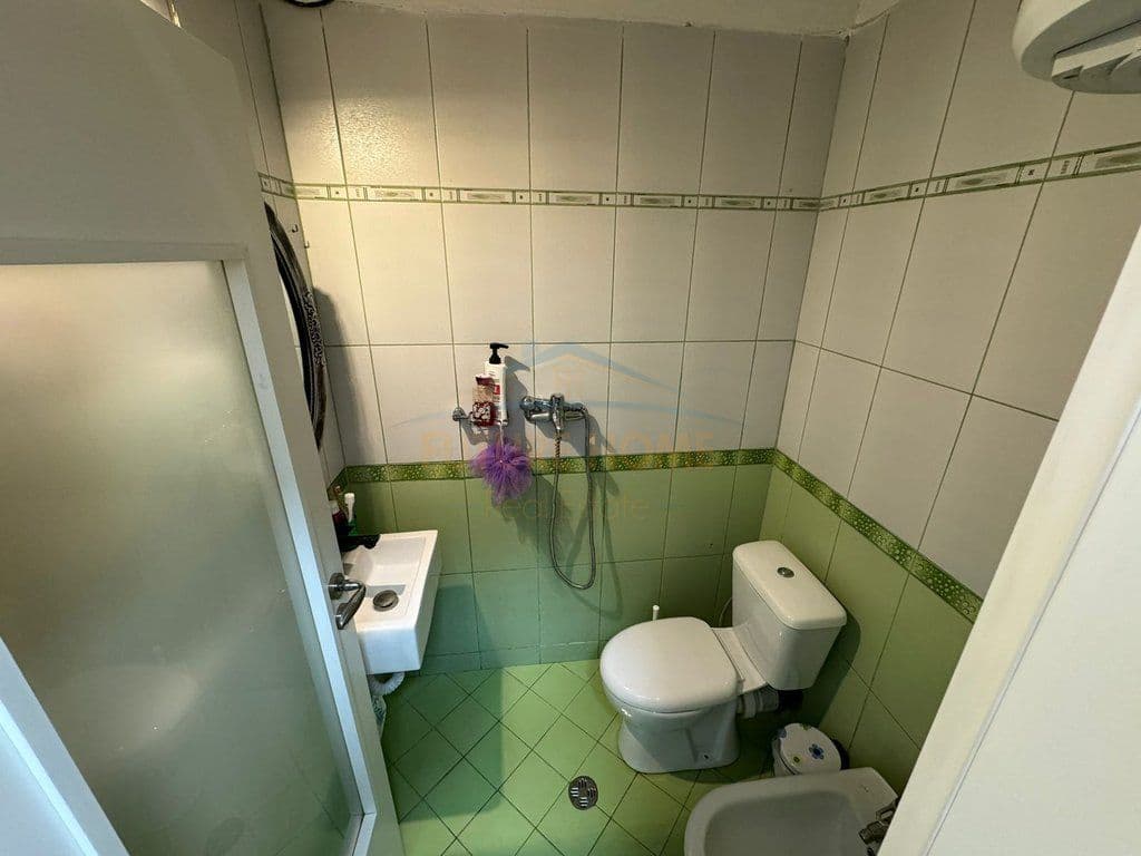 Jepet me qira, Apartament 2+1, Rruga Kosovareve 4