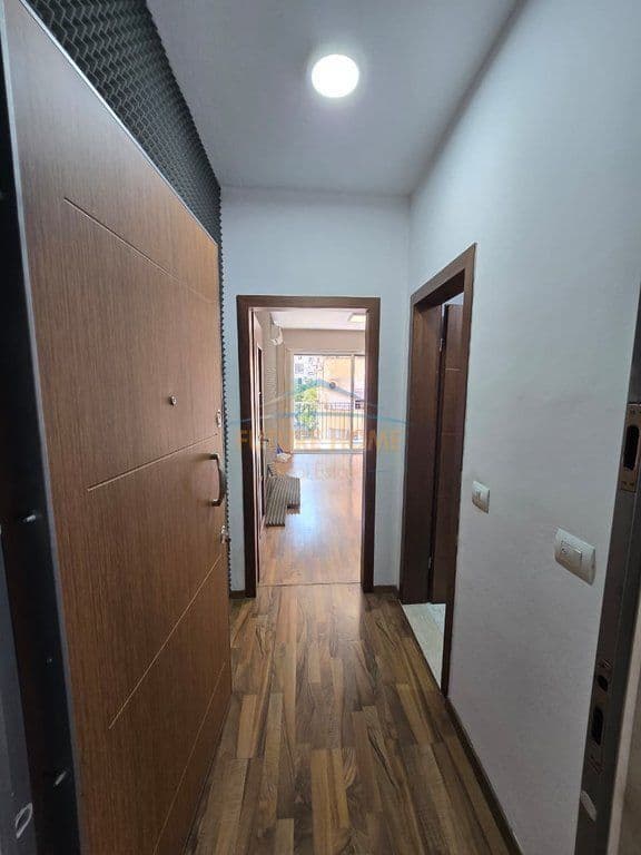 Për Qira, Hapësirë Zyre, Rruga Frosina Plaku, Tiranë 4