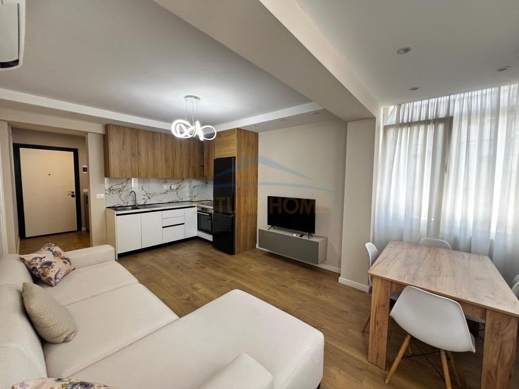 SHKËRBE APARTAMENT 1+1 BLLOKU, TIRANË 3