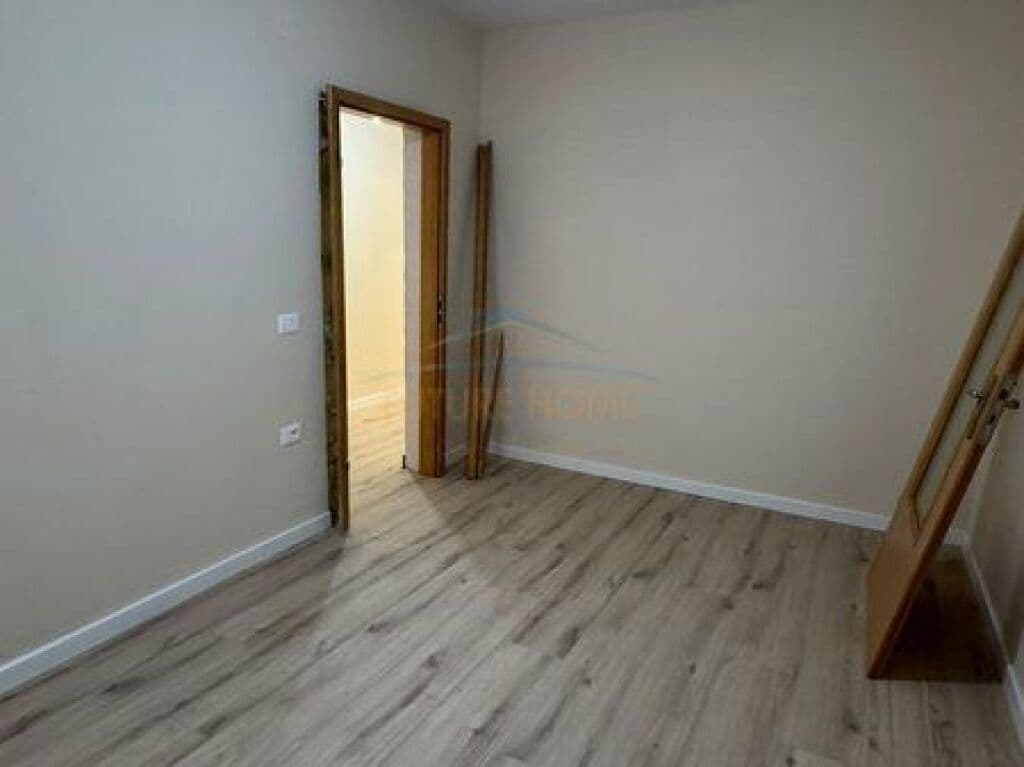 Jepet me qira, Apartament 1+1, Alidem 4