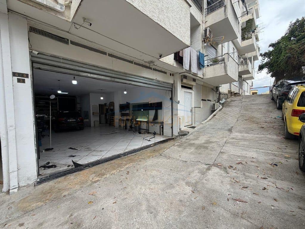 Në shitje, Njësi Biznesi, Fresk, Tiranë 4