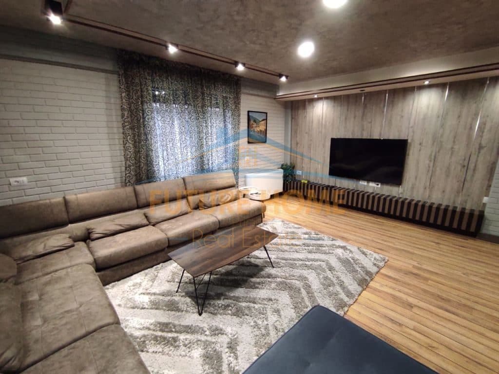 Në shitje, Apartament 2+1, Myslym Shyri, Tiranë