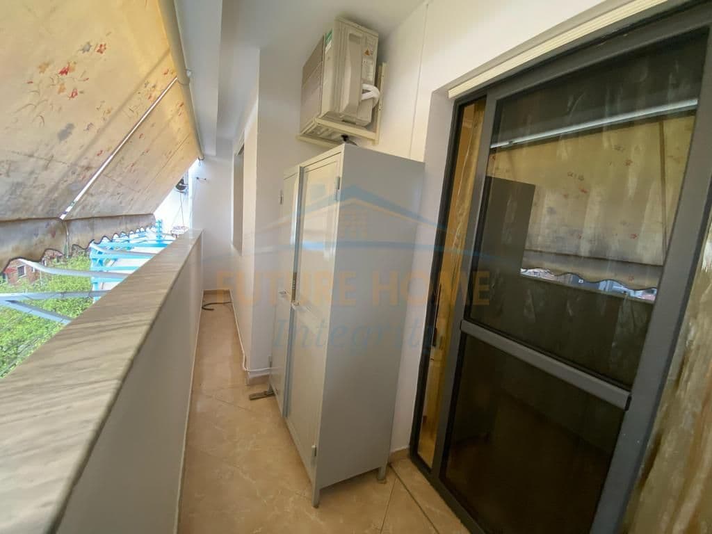 Me qira, Apartament 1+1, Xhamlliku, Tiranë. 3