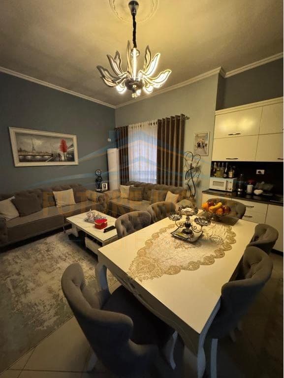 Apartament 2+1+2 për Shitje, Unaza e Re, Tiranë 2