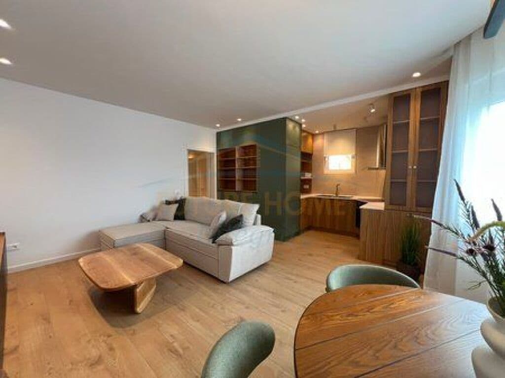 Jepet me qira, Apartament 1+1, Shkolla e Baletit, Tiranë.