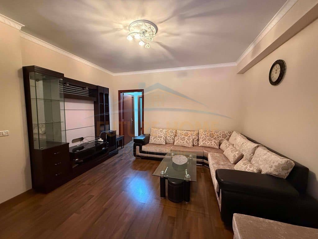 Qira, Apartament 2+1+2, në Unazën e Re, pranë Vilës L 4
