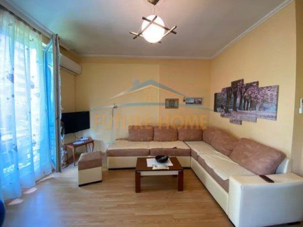 Jepet me qira, Apartament 1+1, Laprakë