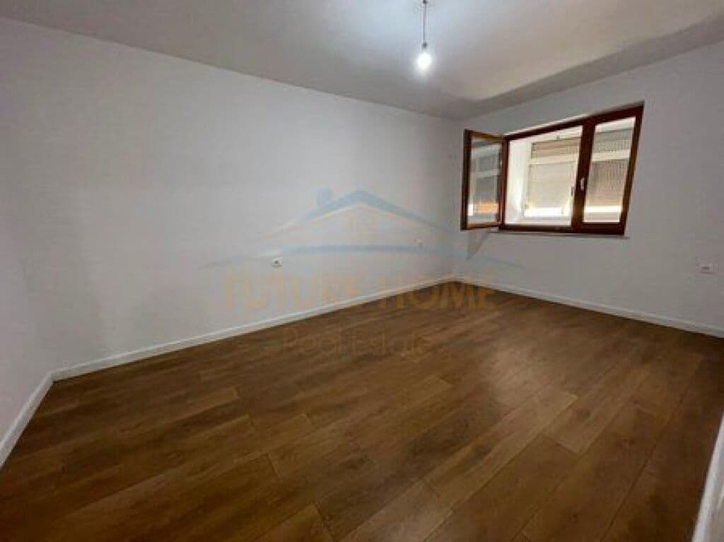 Në shitje, Apartament 2+1, Pazari i Ri