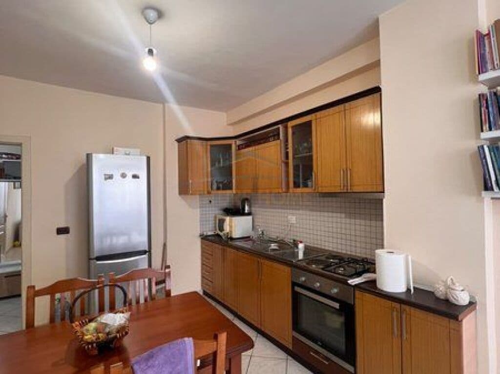 Në shitje, Apartament 1+1, Pranë Vilës L, Rruga e Re 2