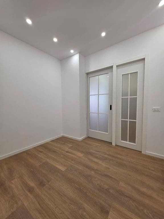 Në shitje, Apartament 1+1, Komuna e Parisit, Tiranë 3