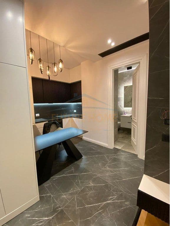 Me Qera, Apartament 1+1+Vendi për Parkim, Rruga Kavajës, Kompleksi Delijorgji, Tiranë 3