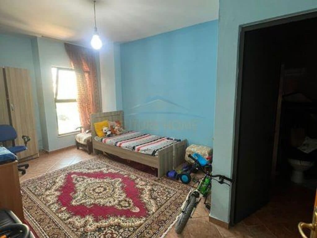 Në shitje, Apartament 2+1+2, Rruga 5 Maj, Tiranë 4