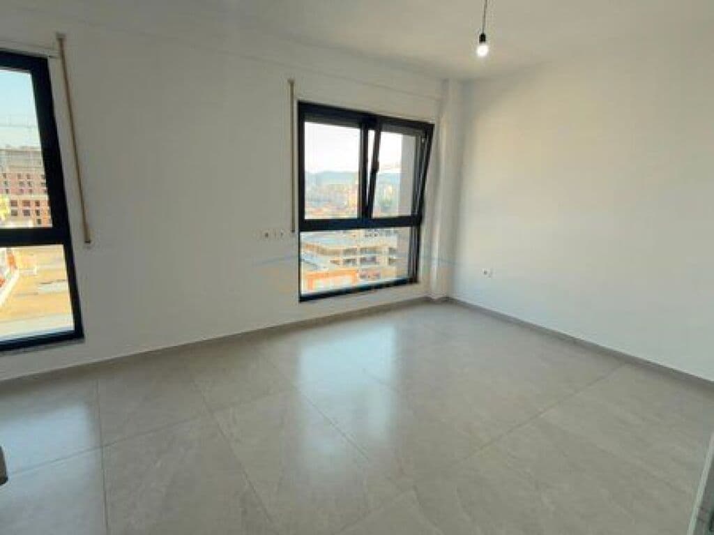 Qira, Apartament 3+1+2, Kompleksi Ndregjoni, Tiranë 2