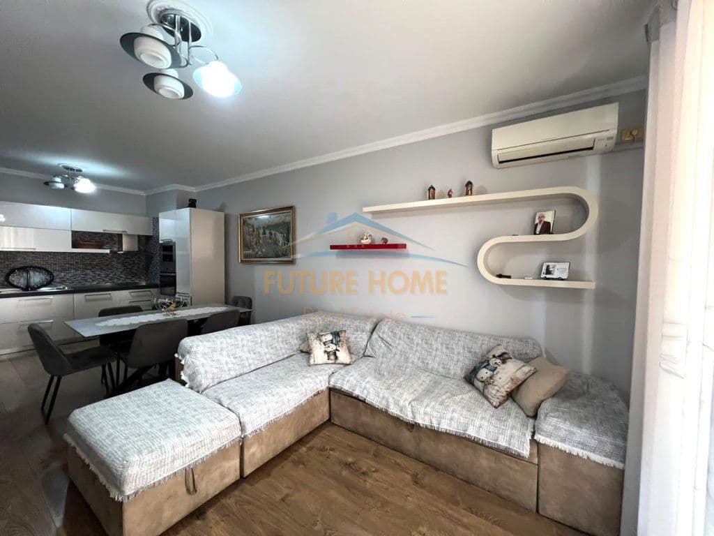 Jepet me qira, Apartament 2+1, pranë Nela 6, Yzberisht 3