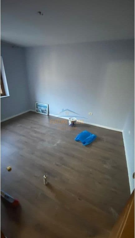 Në shitje, Apartament 2+1, Rruga Bardhyl, Tiranë.
