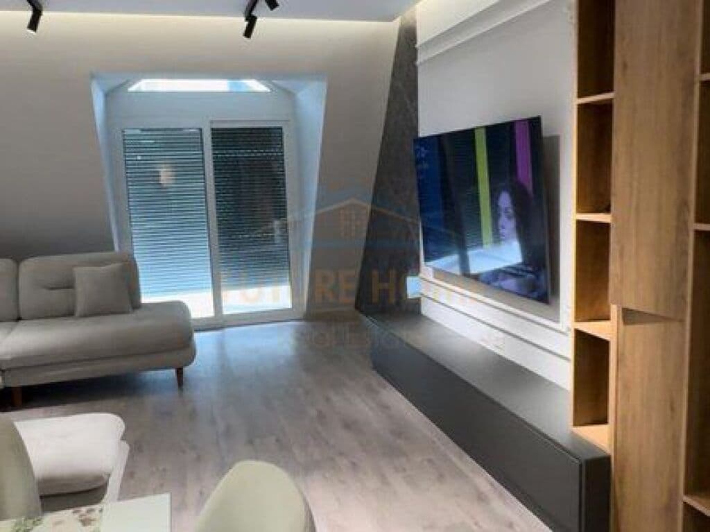 Në shitje, Apartament 2+1, Fresk