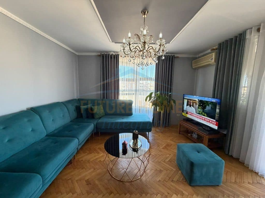 Në shitje, Apartament 2+1, Rruga e Dibrës, Tiranë.