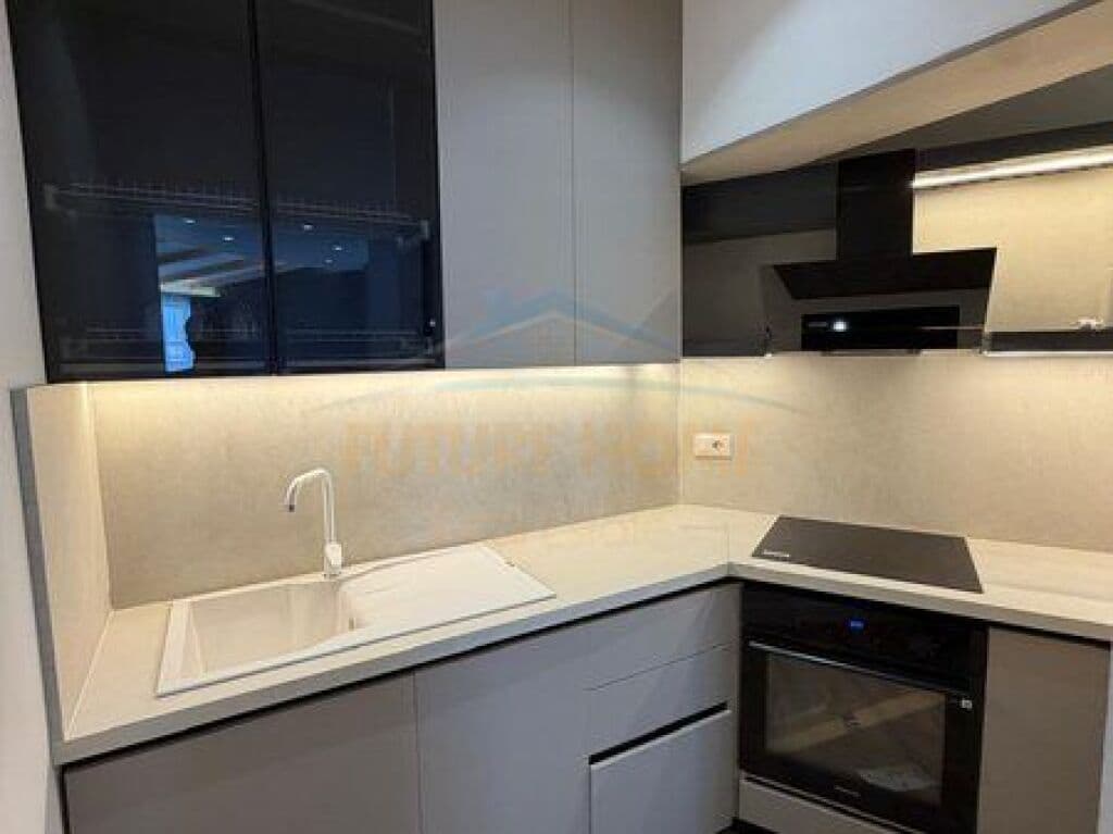 Qira, Apartament, 2+1+2+veranda, Unaza e Re 2