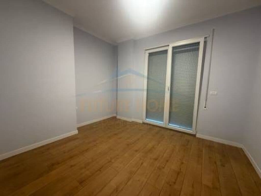 Jepet me qira, Apartament 3+1, Oxhaku, Tiranë 3