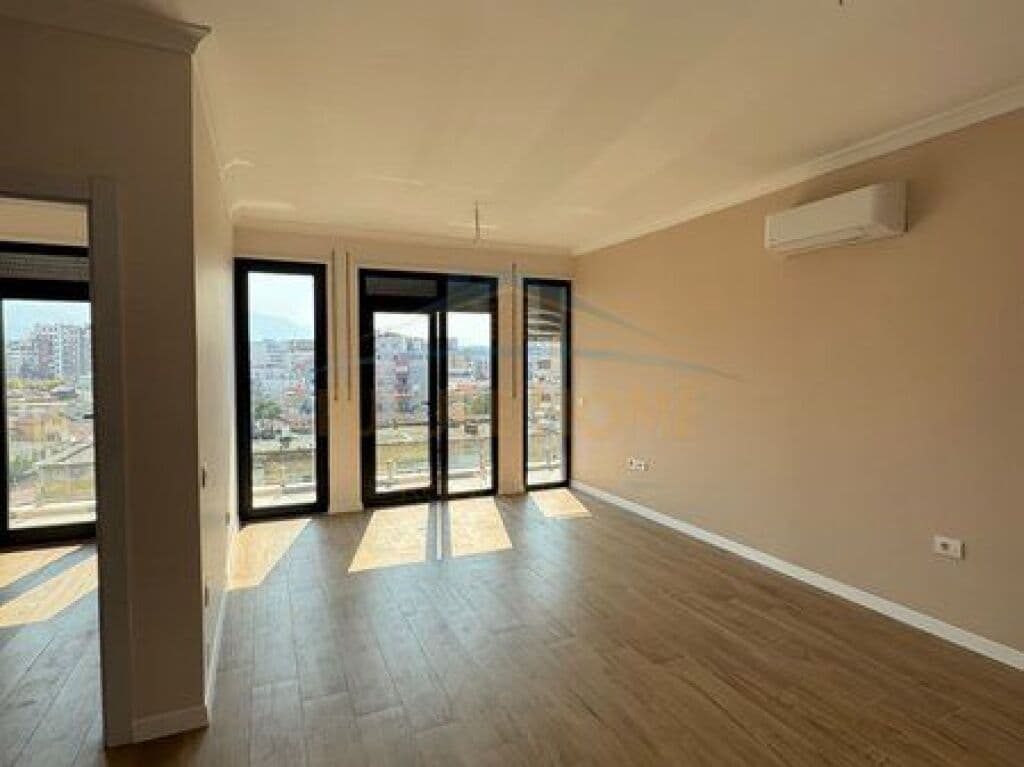 Qira, Apartament 2+1, Rruga Dibra, Tiranë